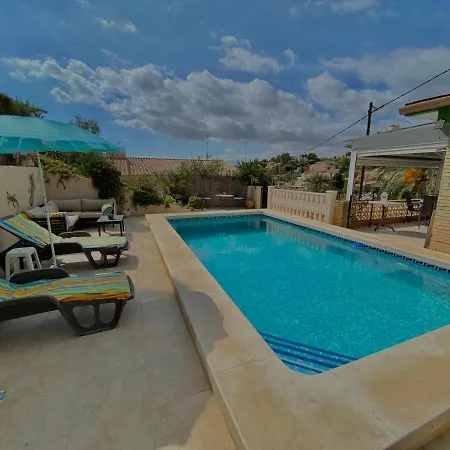 Llamedos Private Pool