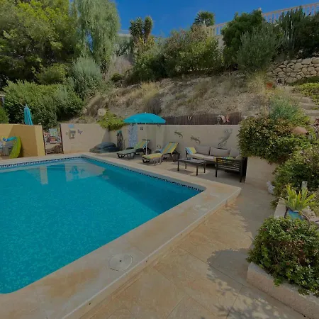 Llamedos Private Pool